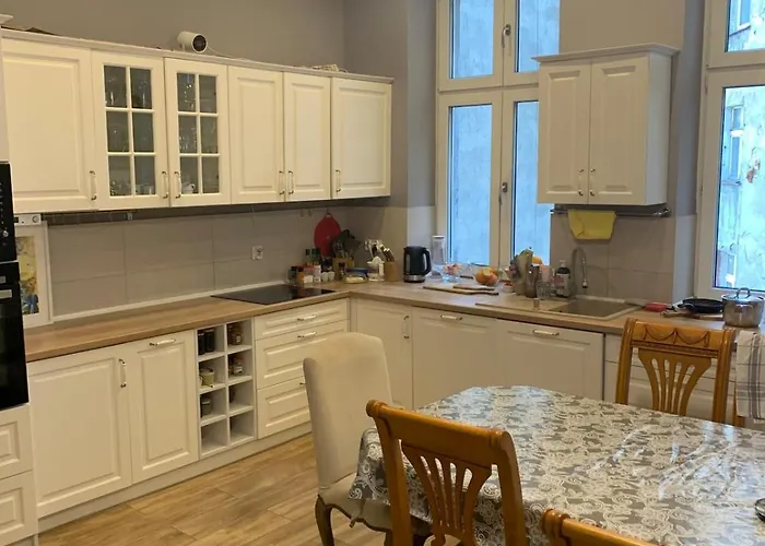 Spacious 3br 2 Bathrooms Nadodrze Center Апартаменты Вроцлав