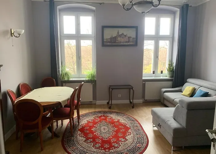 Spacious 3br 2 Bathrooms Nadodrze Center Апартаменты Вроцлав
